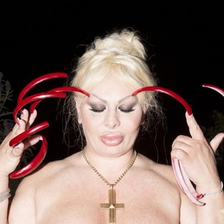 Логотип @bbqueer - bornqueer