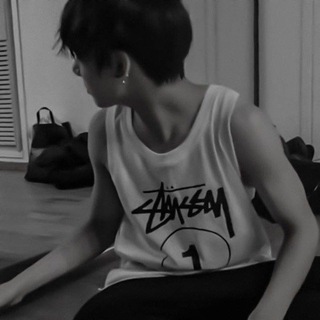 Логотип @bbyjeonniee - вышел покурить