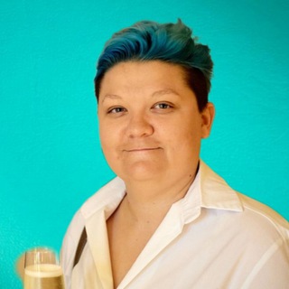 Логотип @beawitness - Книжная среда Куплевацкой