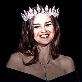 Логотип @bebekuzaylin - багет будете?🥖