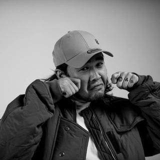 Логотип @bee111er - BEEMER