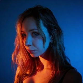 Логотип @beebeewoops - Beebeewoops печатает...