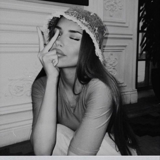 Логотип @beesitt - бесит