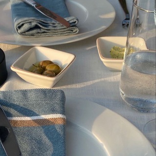 Логотип @belgradehome - Белградская гостиная