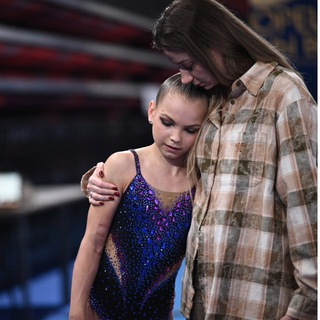 Логотип @bella_meltser - Bell’s room