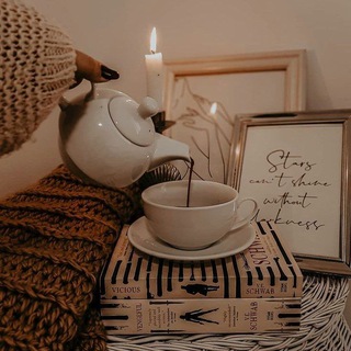 Логотип @bellona_fics - °° 𝐥𝐢𝐲𝐚 𝐰𝐨𝐫𝐥𝐝 ٠ ٠