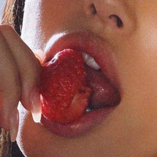 Логотип @beregi_ushki - сладость ушкам🍓❤️