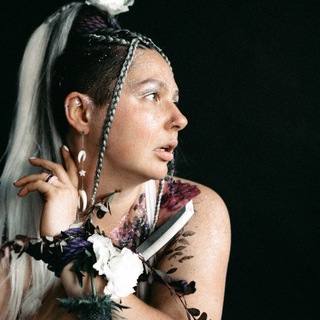 Логотип @berryropehugs - Berry rope hugs, rock & bit of hedonism