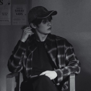 Логотип @berserk_dist - Берсерк. Он же лис 🖤