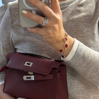 Логотип @beso_jewelry - Бижутерия Муассаниты сумки часы аксессуары Спб beso _ jewelry