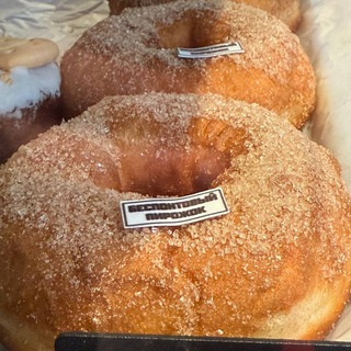 Логотип @bespirozhok - Беспонтовый пирожок