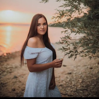 Логотип @bestronglady - ЯЖенщина