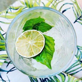 Логотип @bezlishnikhdram - Без лишних драм