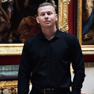 Логотип @bezzwork - Безработный. Переходник.