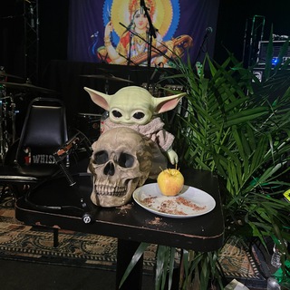 Логотип @bg_plus_music - Борис Гребенщиков