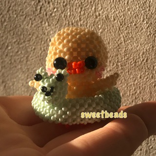 Логотип @biiseeerrrr - чатик sweetbeads♡