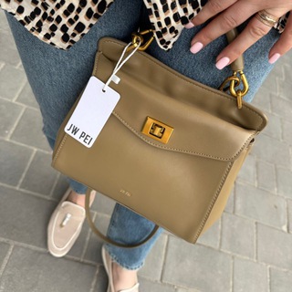 Логотип @bijur - ta🫶🏻 sumochka👝