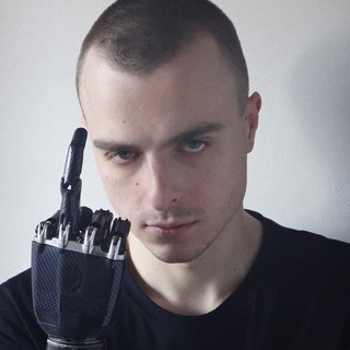 Логотип @bionic_russia - Костя. Киборг