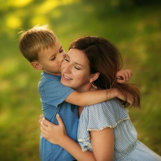 Логотип @birzhanova_ru - Birzhanova • дни со смыслом