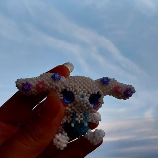 Логотип @bisersaratov - •vikis•beads•🫶🏻