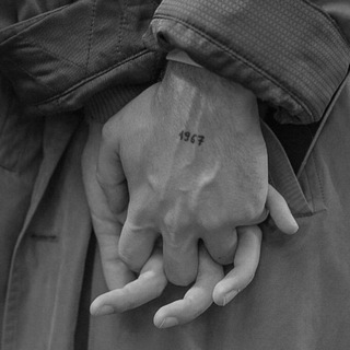 Логотип @bishrrrr - R