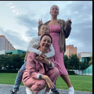 Логотип @biznesromanovih - Оксана Романова | Без фильтров