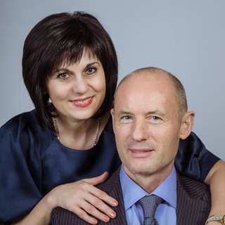 Логотип @biznessnolya - «BiznesSNOLЯ» - с Николаем и Ольгой Лобановыми