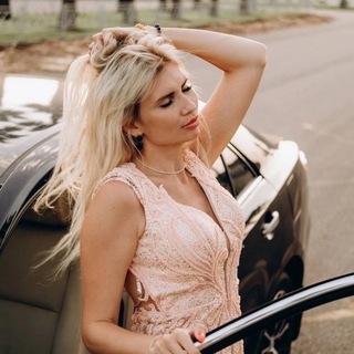 Логотип @biztubiz - ИСТОРИИ ИЗ ЖИЗНИ АНГЕЛИНЫ 💽