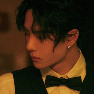 Логотип @bjyxfanfictionchat - Лотосовый пруд в саду китайских хризантем