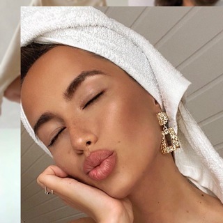 Логотип @blogggirls - Девочки и секреты🤍