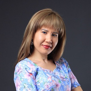 Логотип @blogphilologini - Филологини 👩‍🎓❤️📚