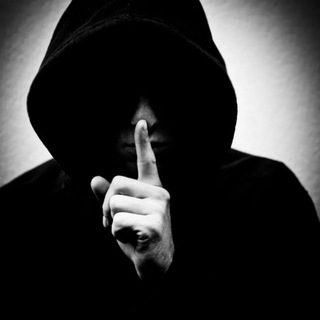 Логотип @blondeinblack - Blonde Tales