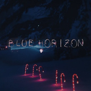 Логотип @bluehorizontart - голубой горизонт 🕊💙