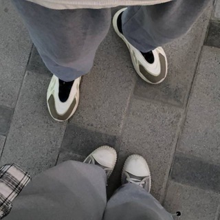 Логотип @blvckdv - август - это ты