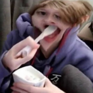 Логотип @bodyasaur69 - В очке