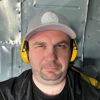 Логотип @boev_tozhe - Боев тоже плачет