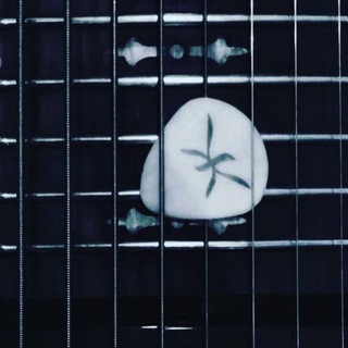 Логотип @bogvnutr - Цитатель