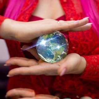 Логотип @bolshebnaya_planeta - Волшебная Планета с Татьяной Бухтеяровой 🪄