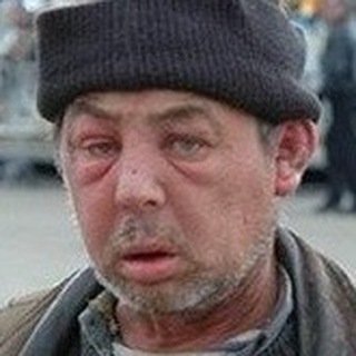 Логотип @bomj_iz_kremlya - Кремлёвский бомж