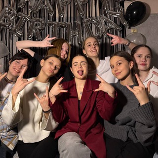 Логотип @bondzyr - Чисто физически💃🏼🫶🏼