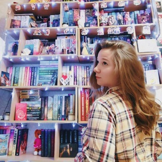 Логотип @book_foxs - 𝓑𝓸𝓸𝓴 𝓯𝓸𝔁 📚🦊