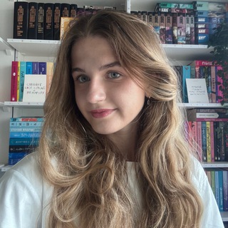 Логотип @bookfairyyyy - …a BOOK room and a half | book__fairy__