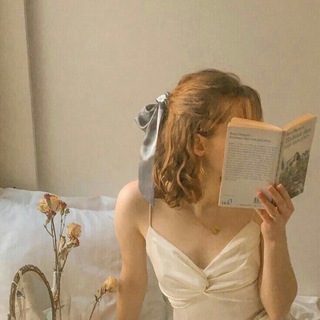 Логотип @bookloveeer - Книжный уголок✨