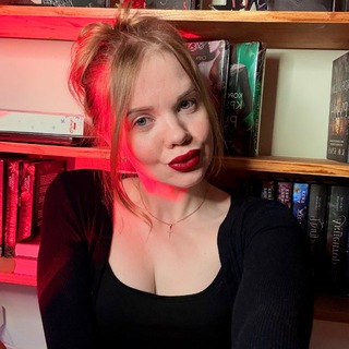 Логотип @books_babe - Книжная малышка 18+