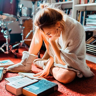 Логотип @books_lab - Книжная лаборатория📚