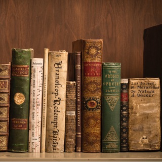 Логотип @books_smell - Запах Книг