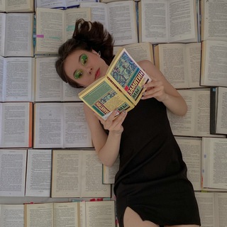Логотип @booksaratonga - ✨книжная подружка✨