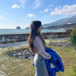 Логотип @booksofalyo - Жᥙɜнь А᧘ёны📖