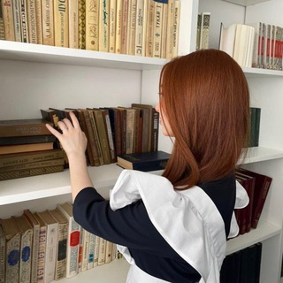 Логотип @bookss_eli - books_eli