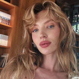 Логотип @brave_mari - цветы для нарцисса